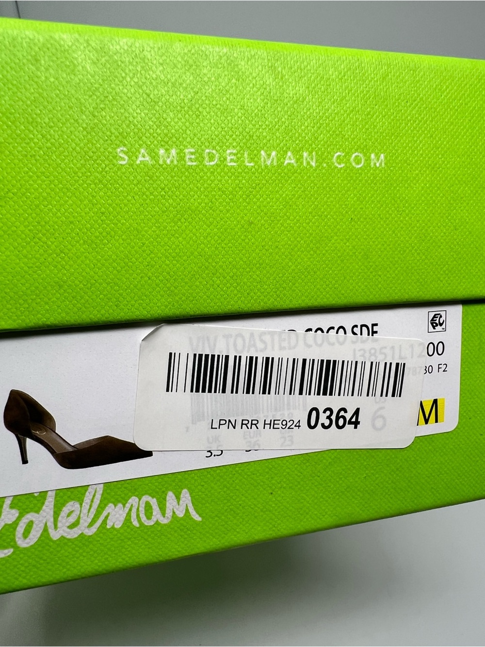 Sam Edelman Viv Suede Pumps
Size 6 - Picture 7 of 7